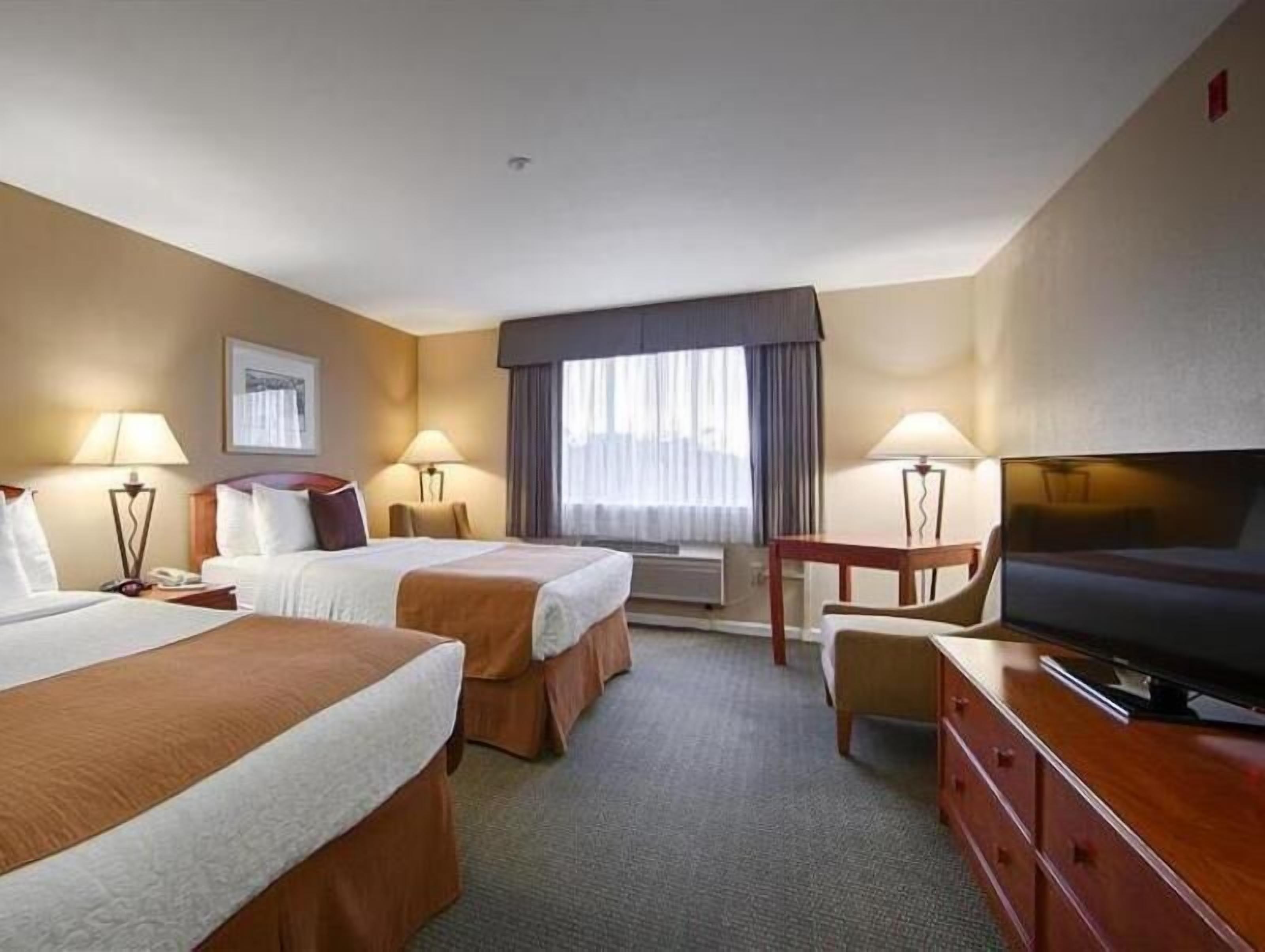 Desk, laptop workspace, soundproofing, iron/ironing board