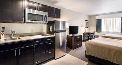 Quality Inn & Suites West