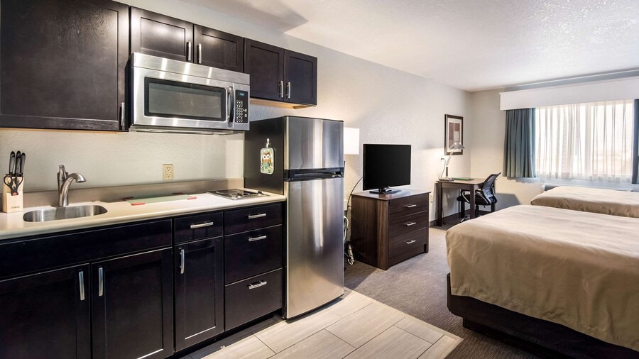 Quality Inn & Suites West