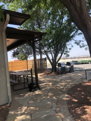 Grill-/Picknickplatz