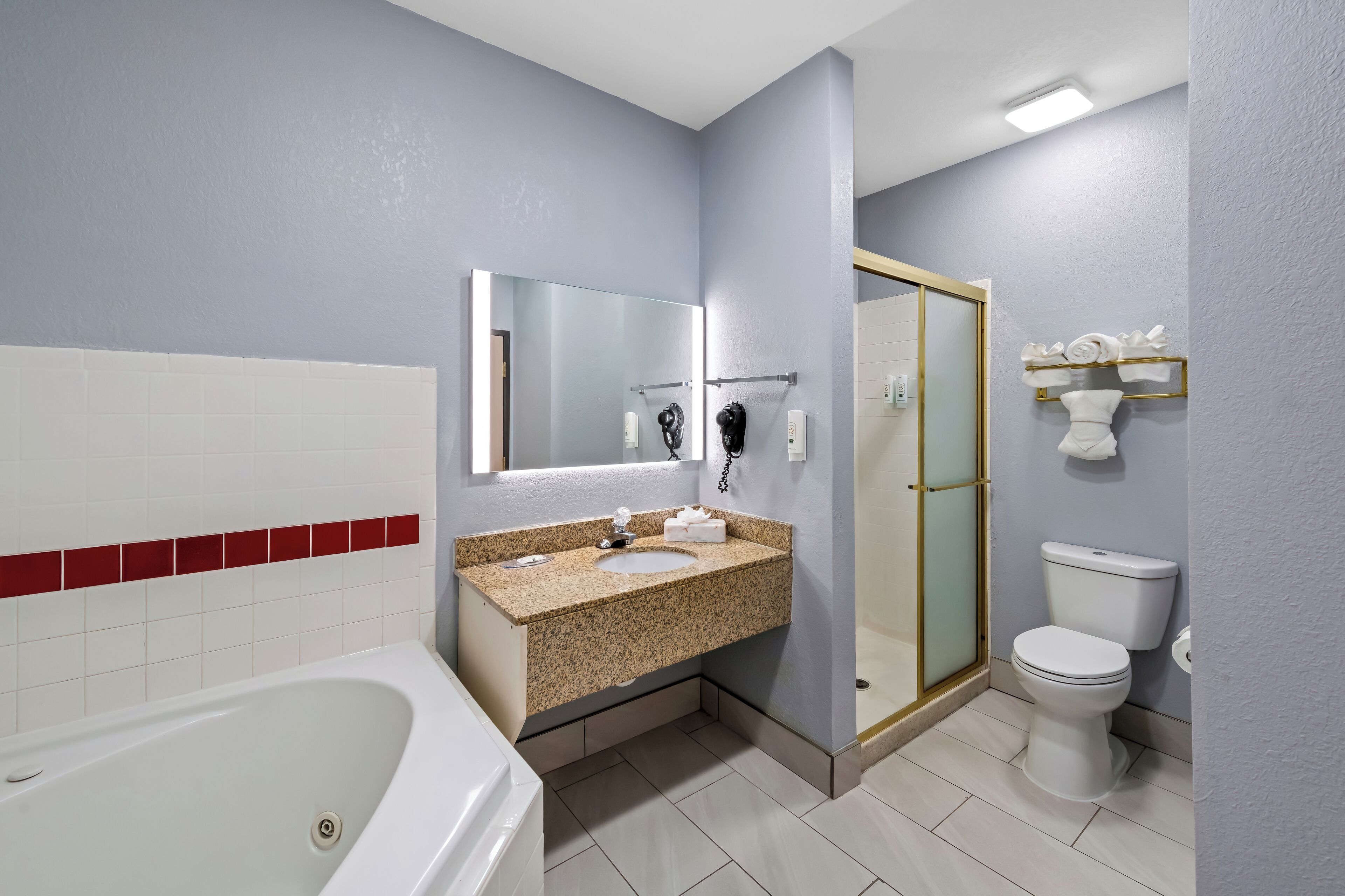 Photo - Quality Inn & Suites Manhattan