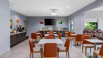 Free daily buffet breakfast
