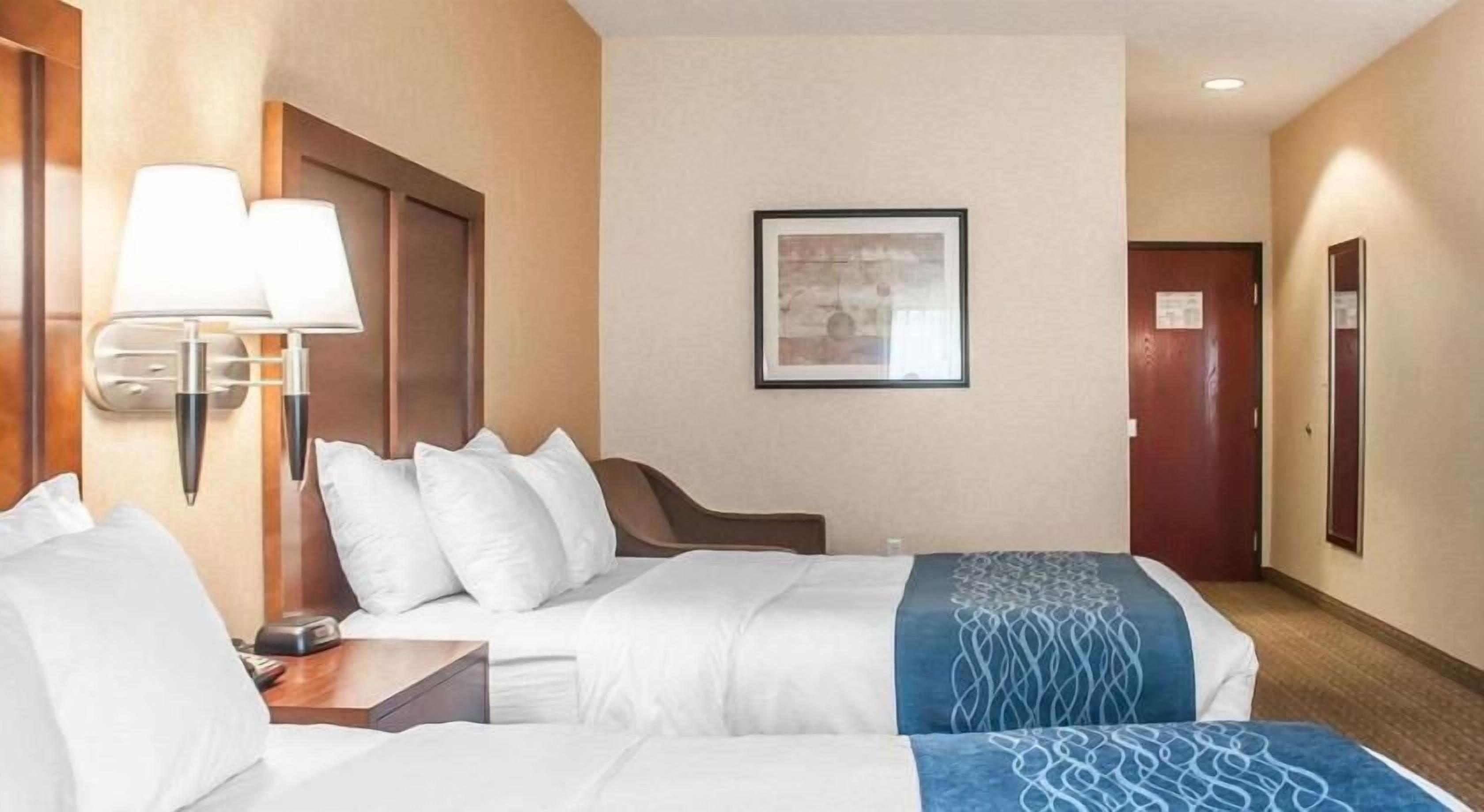 In-room safe, desk, blackout drapes, iron/ironing board