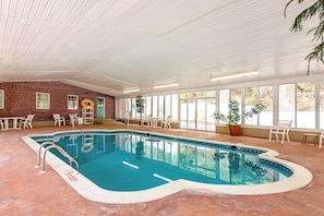 Piscine intérieure