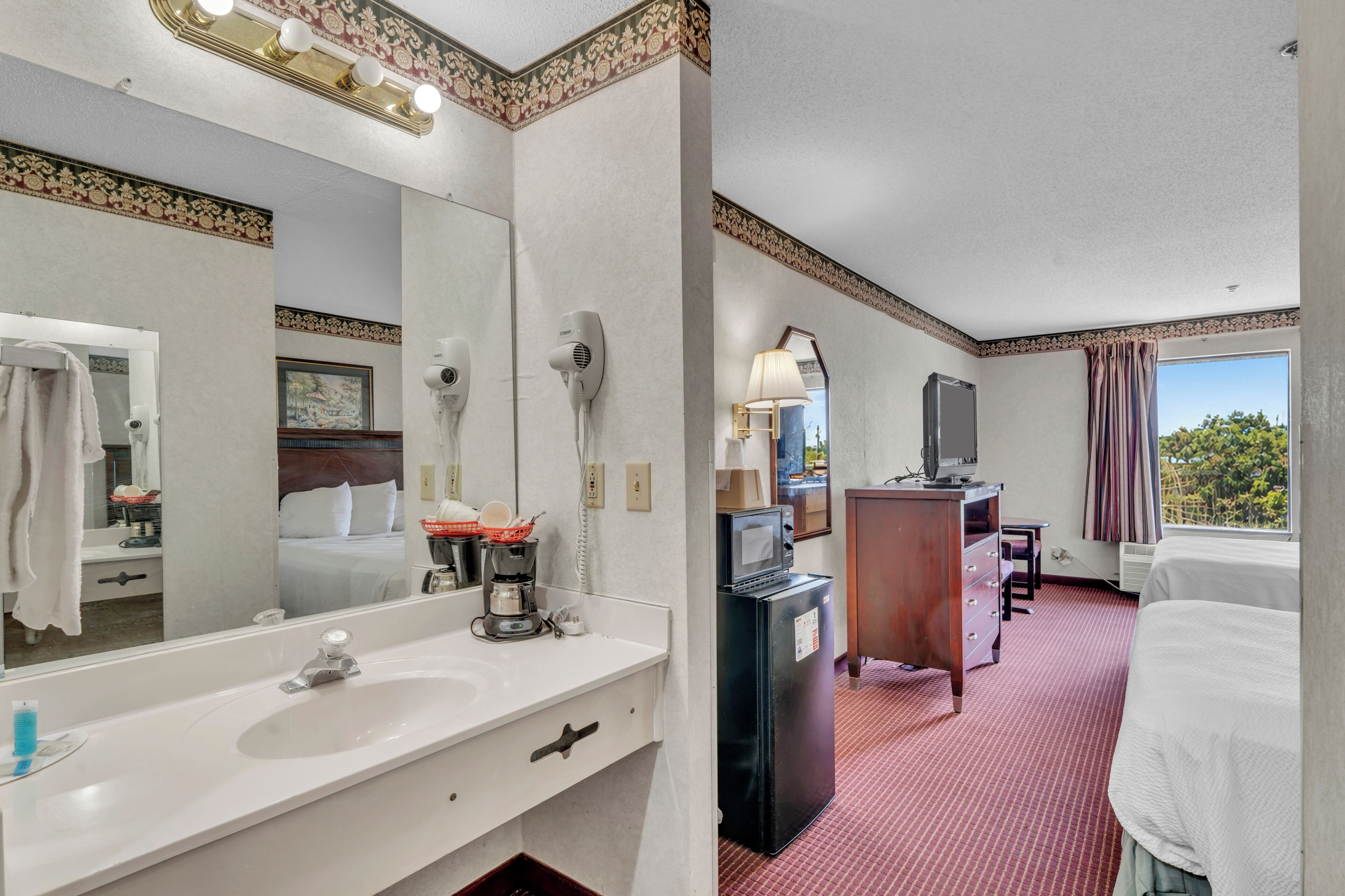 Non-Smoking Double  | Blackout curtains, iron/ironing board, free WiFi, alarm clocks