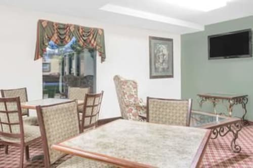 Gray Inn and Suites