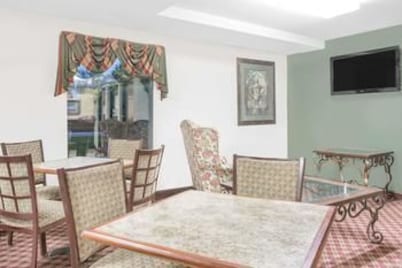 Gray Inn and Suites