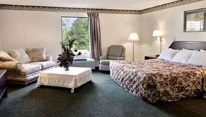 1 bedroom, blackout drapes, iron/ironing board, free WiFi
