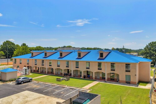Gray Inn and Suites