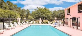 Gray Inn and Suites