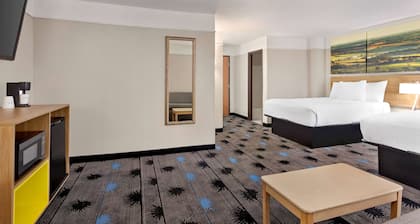 Days Inn by Wyndham Kansas City International Airport