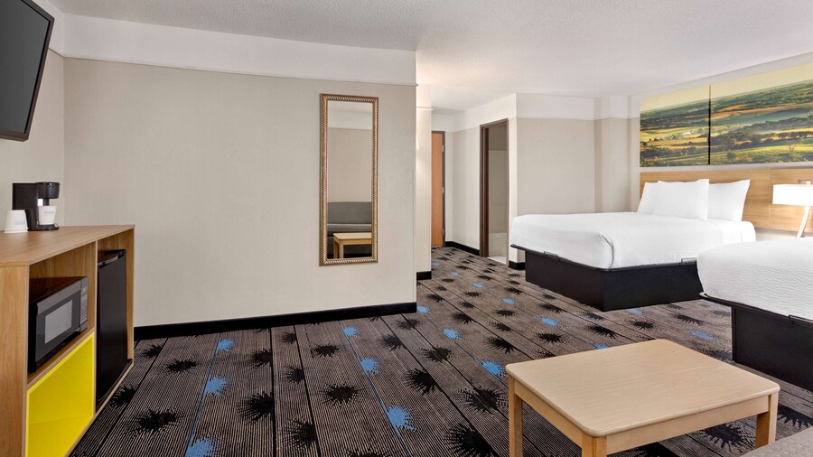Days Inn by Wyndham Kansas City International Airport