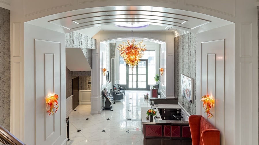 Broadway Plaza Hotel