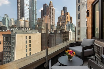 Empire State King Terrace | Terrace/patio at Broadway Plaza Hotel