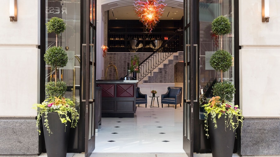 Broadway Plaza Hotel