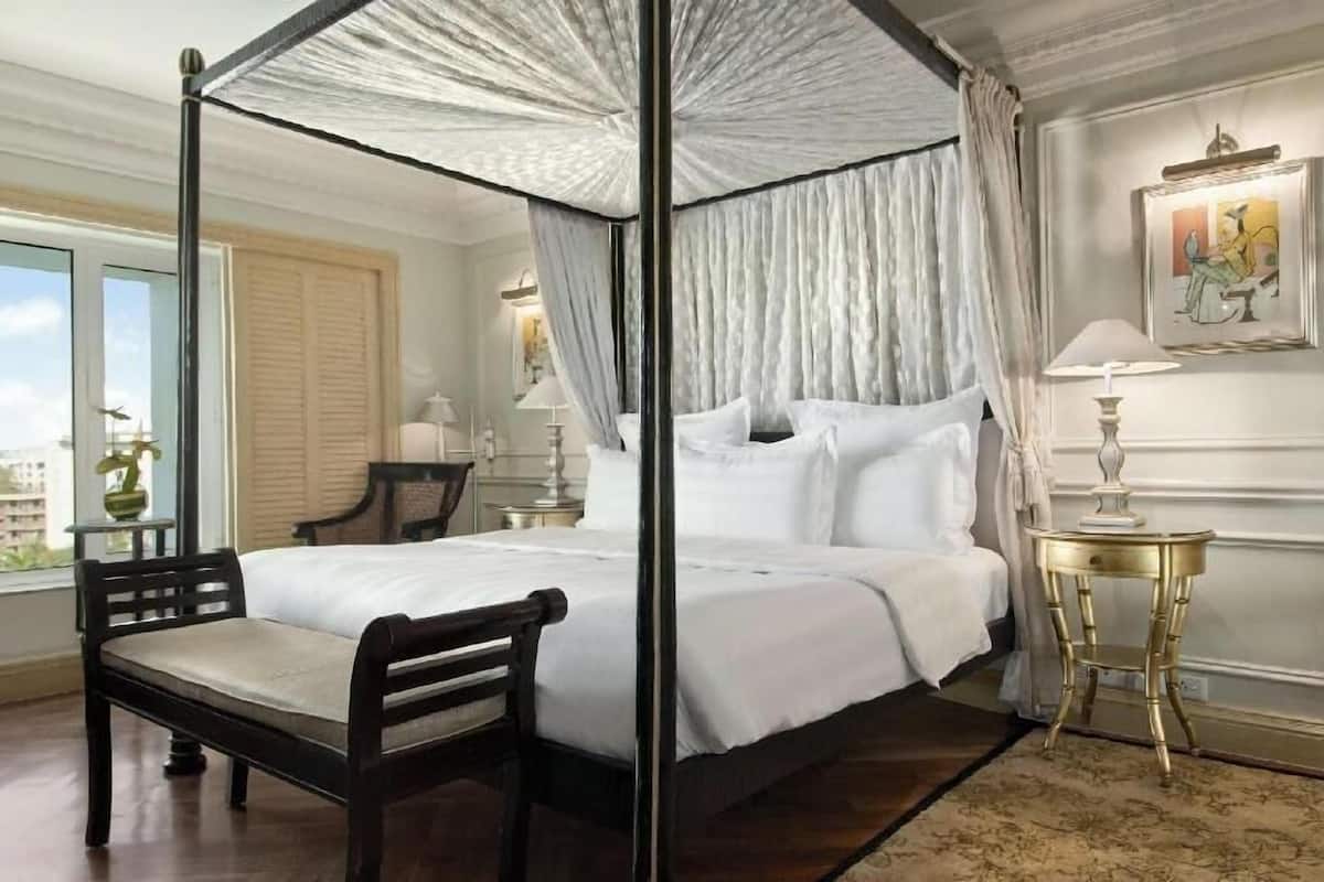 Premium bedding, memory foam beds, minibar, in-room safe