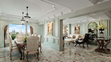 Presidential Suite | Premium bedding, memory-foam beds, minibar, in-room safe