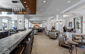 Bar (on property) - Hilton Columbus at Easton (Columbus)