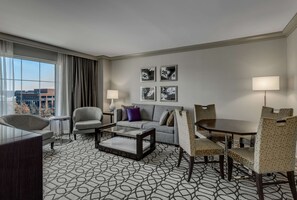 55 吋LCD 電視連衛星電視頻道、智能電視、MP3 插座