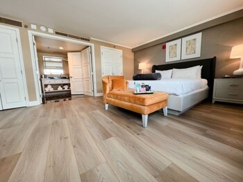 Premium bedding, in-room safe, individually furnished, desk at The Commerce Casino & Hotel