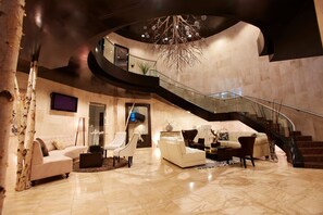 Couples treatment rooms, sauna, hot tub, steam room, body treatments