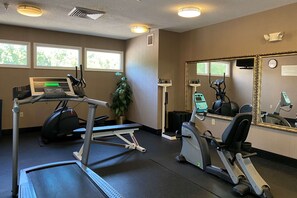 Stay fit on the go with our fully equipped fitness center featuring treadmills, elliptical trainers, and stationary bikes.