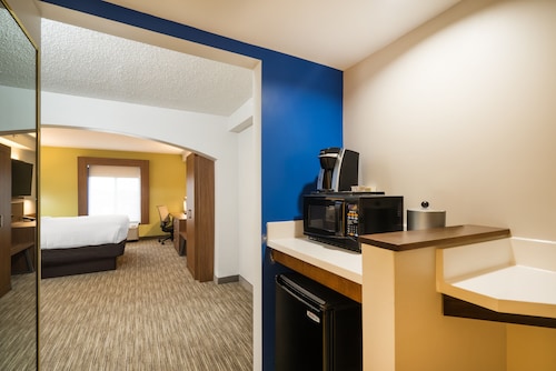 Holiday Inn Express Hotel & Suites Louisville East by IHG