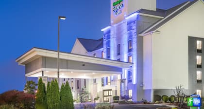 Holiday Inn Express Hotel & Suites Louisville East by IHG