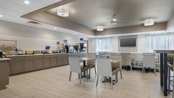 Free daily buffet breakfast