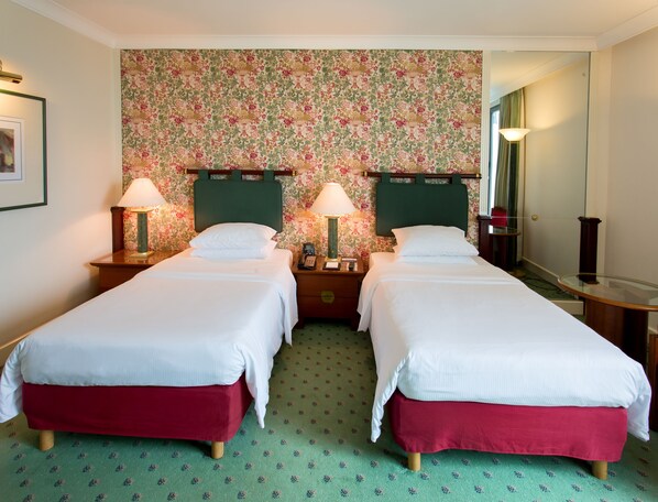 Deluxe Twin Room - Hilton Hanoi Opera (Hanoi)