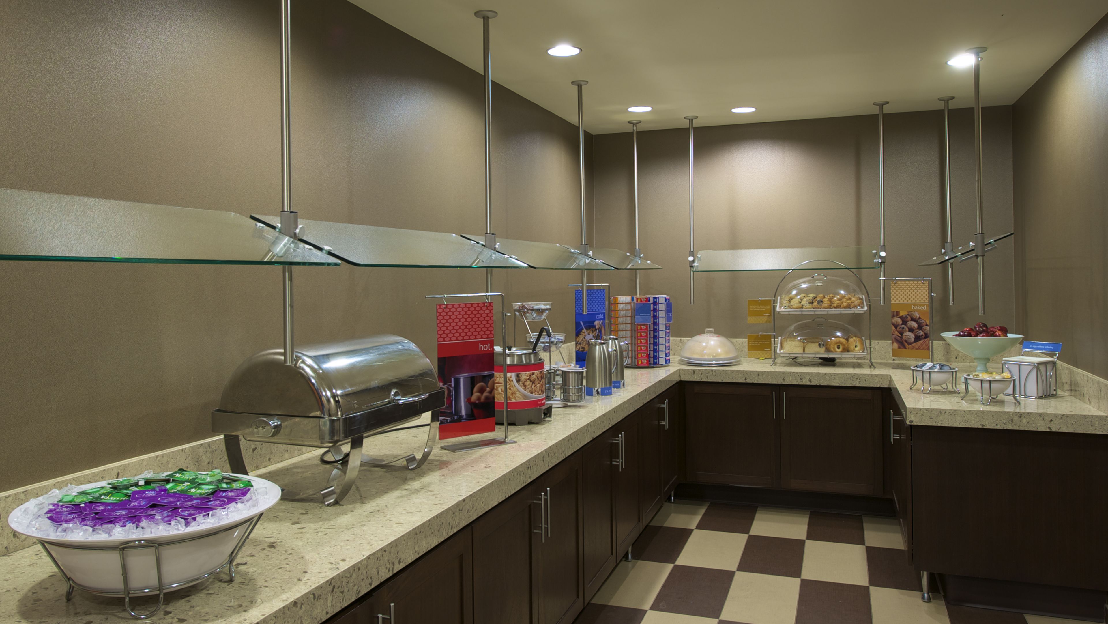 free daily continental breakfast