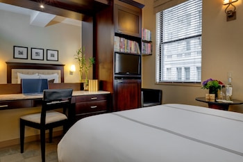 Deluxe Room, 1 Queen Bed | Egyptian cotton sheets, premium bedding, down comforters, in-room safe at Library Hotel by Library Hotel Collection