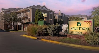 HomeTowne Studios by Red Roof Louisville