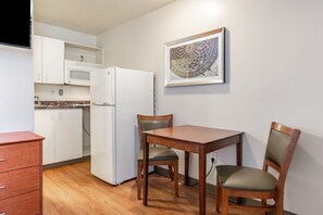 1 bedroom, desk, blackout curtains, free WiFi