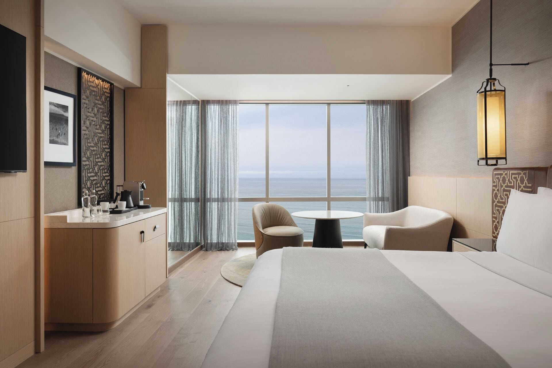 Premium bedding, pillow-top beds, minibar, in-room safe