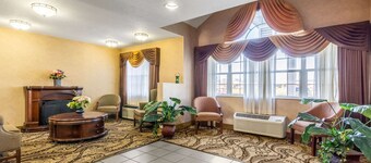 Econo Lodge Inn & Suites Evansville