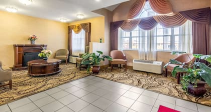 Econo Lodge Inn & Suites Evansville