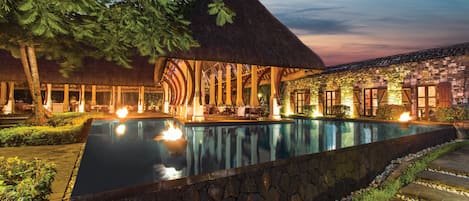 Front of property – evening/night