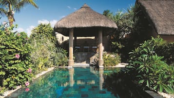 1 quarto, roupas de cama antialérgicas, frigobar, cofres nos quartos