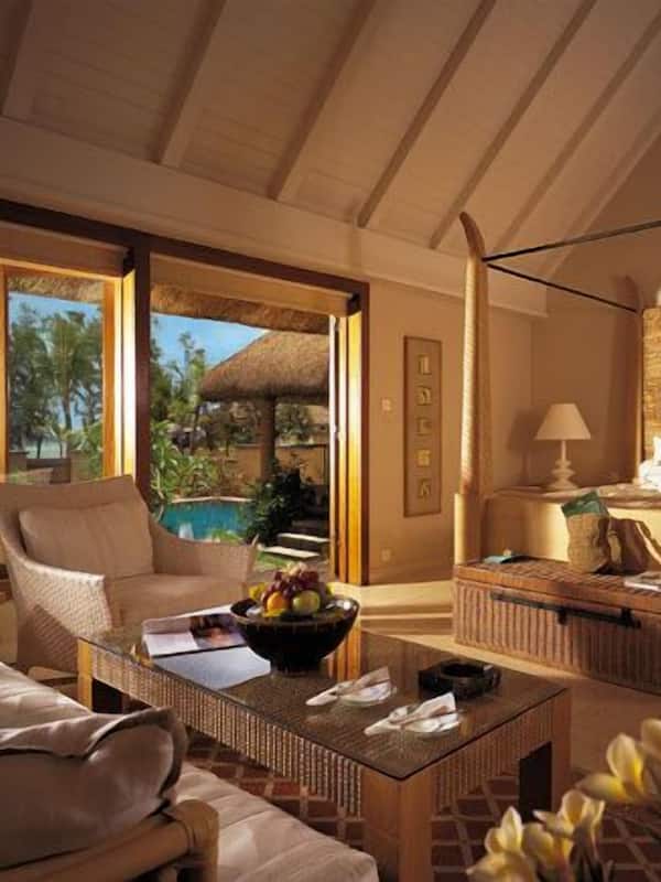 LCD TV, fireplace, Netflix, DVD player