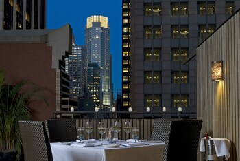 Executive Room, 1 King Bed, Balcony | Frette Italian sheets, premium bedding, in-room safe, desk at The Muse New York