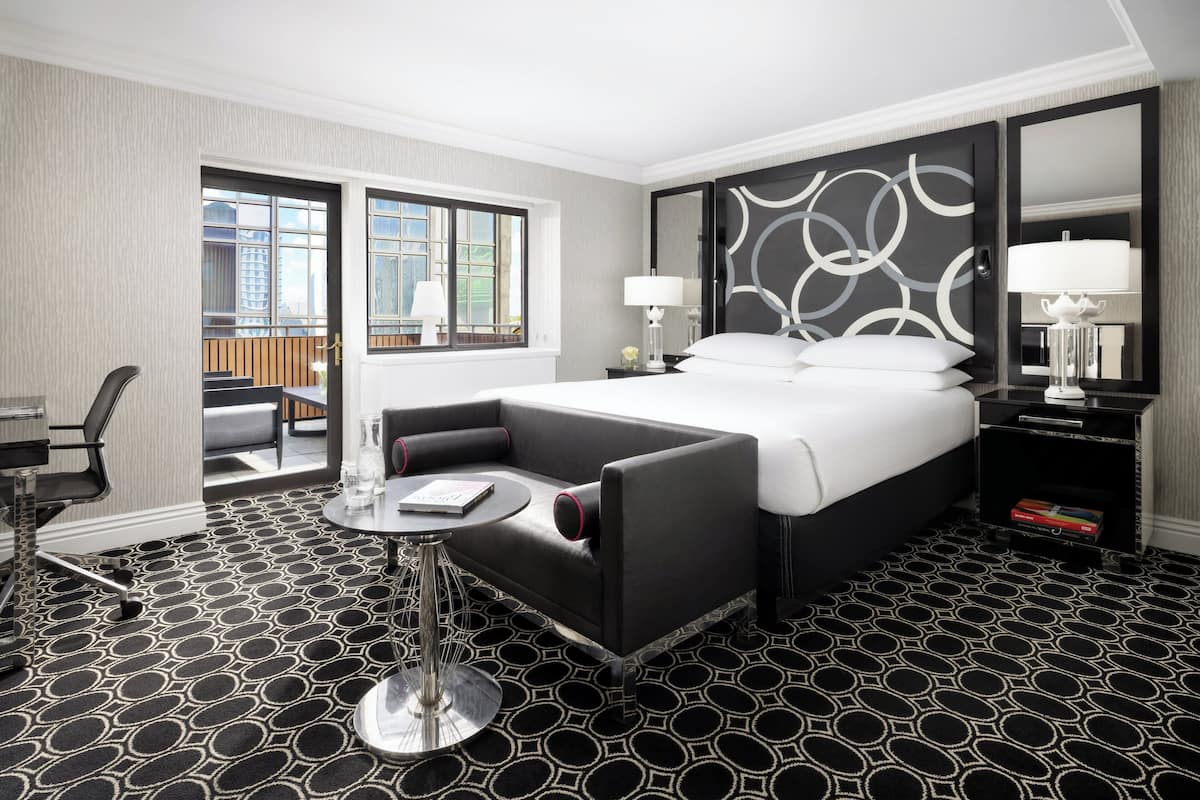 Premium bedding, in-room safe, desk, laptop workspace