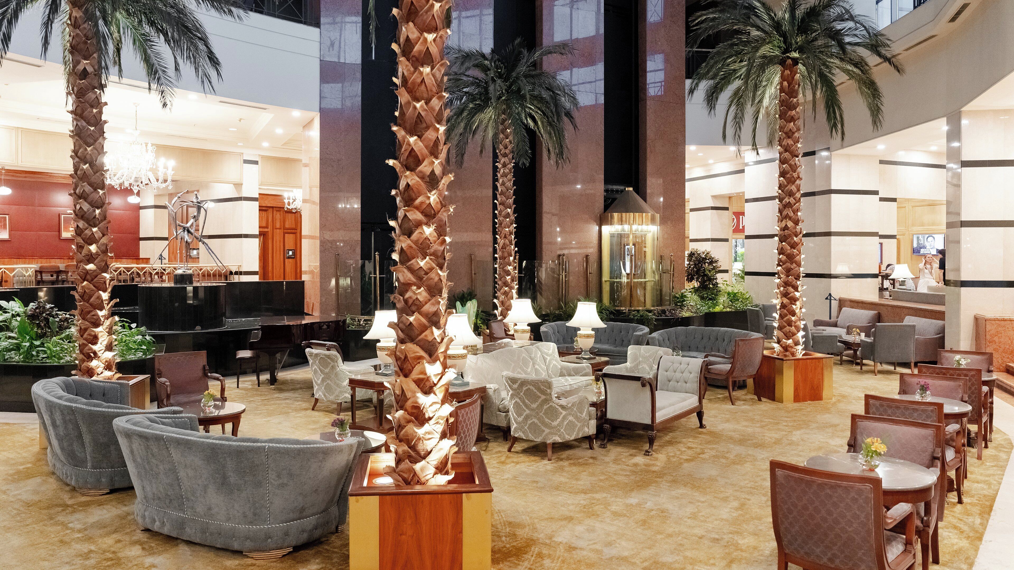 breakfast, dinner and brunch served