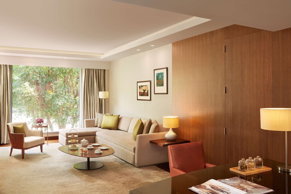 Suite (Diplomatic) | Premium bedding, minibar, in-room safe, individually decorated