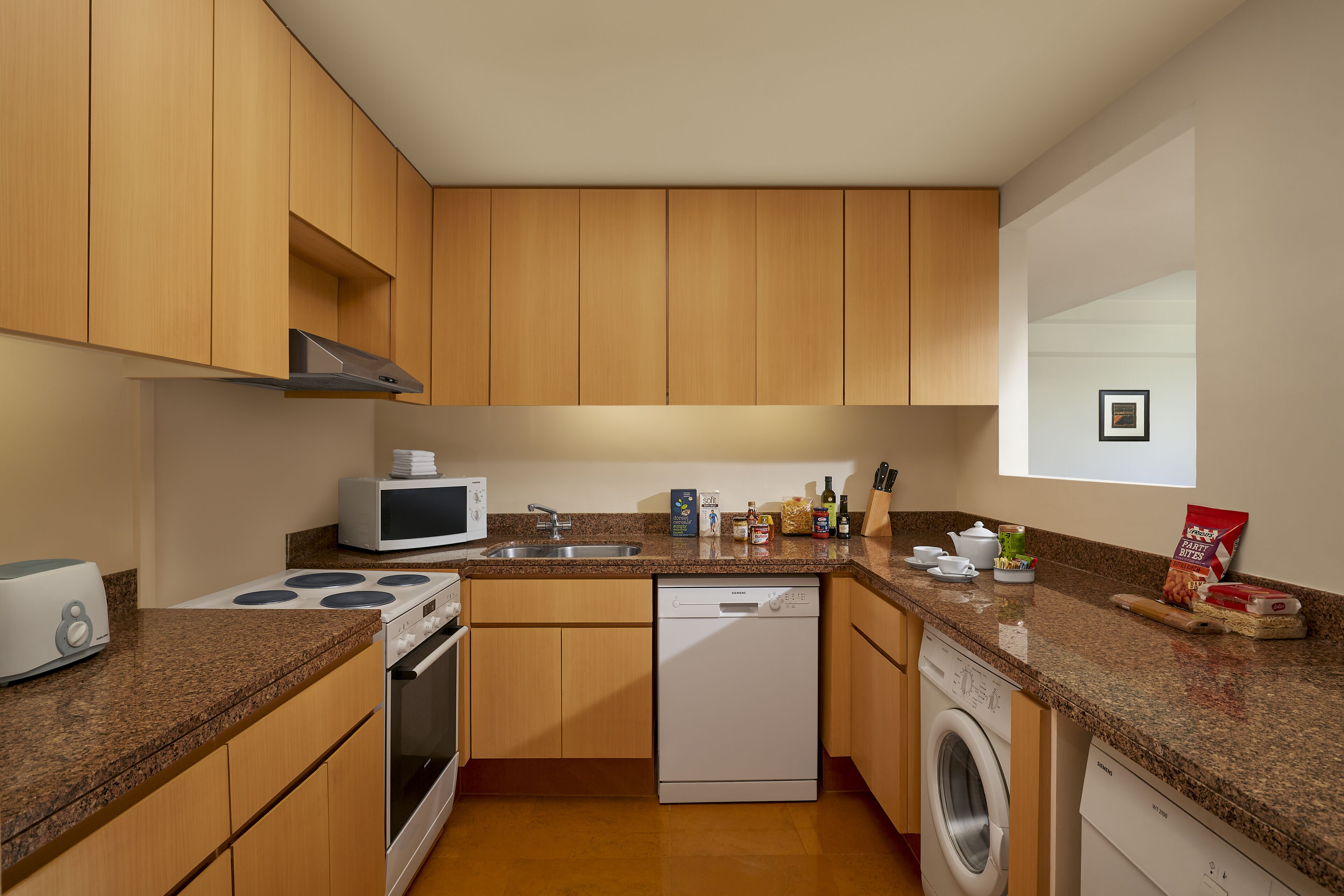 coffee/tea maker, electric kettle