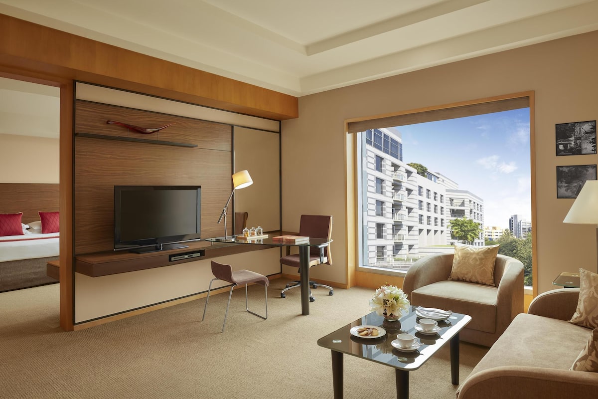 Executive Suite (Grand) | 1 bedroom, premium bedding, minibar, in-room safe