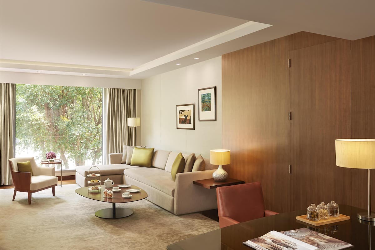 Suite (Diplomatic) | 1 bedroom, premium bedding, minibar, in-room safe