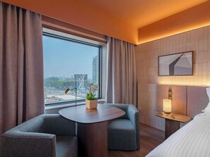 Premium Apartment, Multiple Beds (Executive) | Premium bedding, minibar, in-room safe, desk