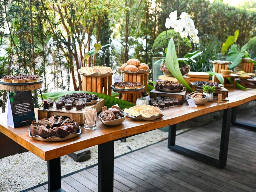 2 restaurants; s'hi serveixen esmorzars, dinars i sopars