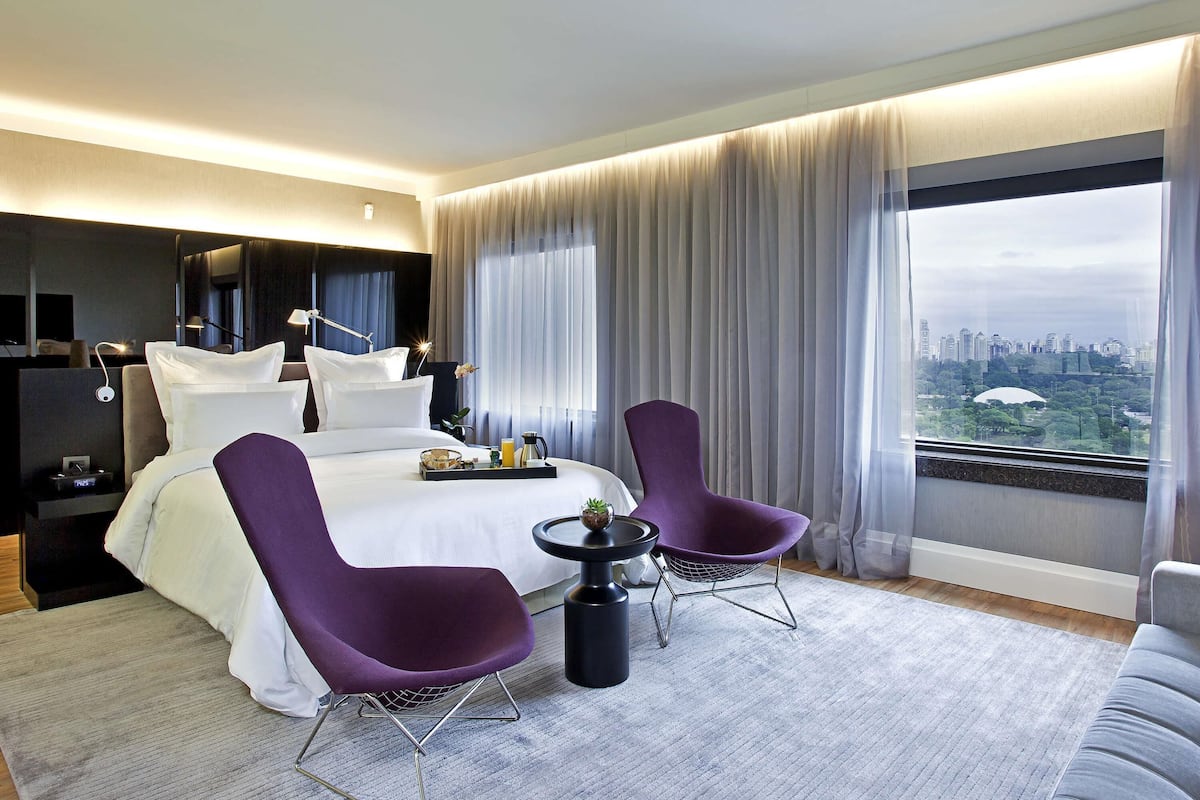 premium bedding, minibar, in-room safe, desk